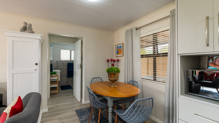 2 Bedroom Property for Sale in Stilbaai Wes Western Cape